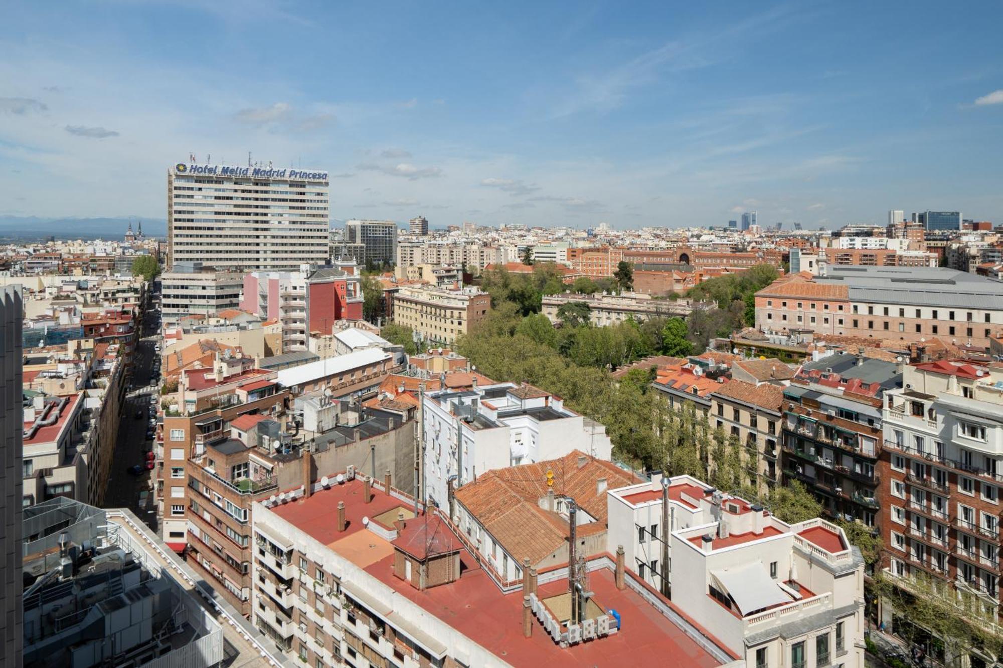 Apartamento En Plaza De Espana Alquiler Temporal مدريد المظهر الخارجي الصورة